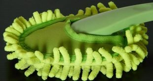 How to Clean Dust From Indoor Plant Leaves Safely